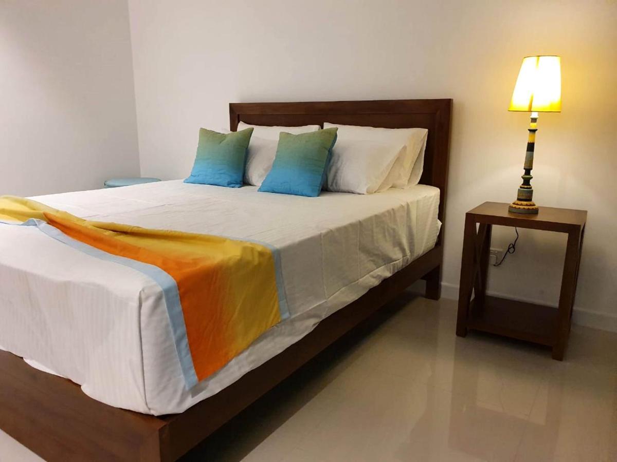 Hasara Oceanfront Apartments 高尔 外观 照片