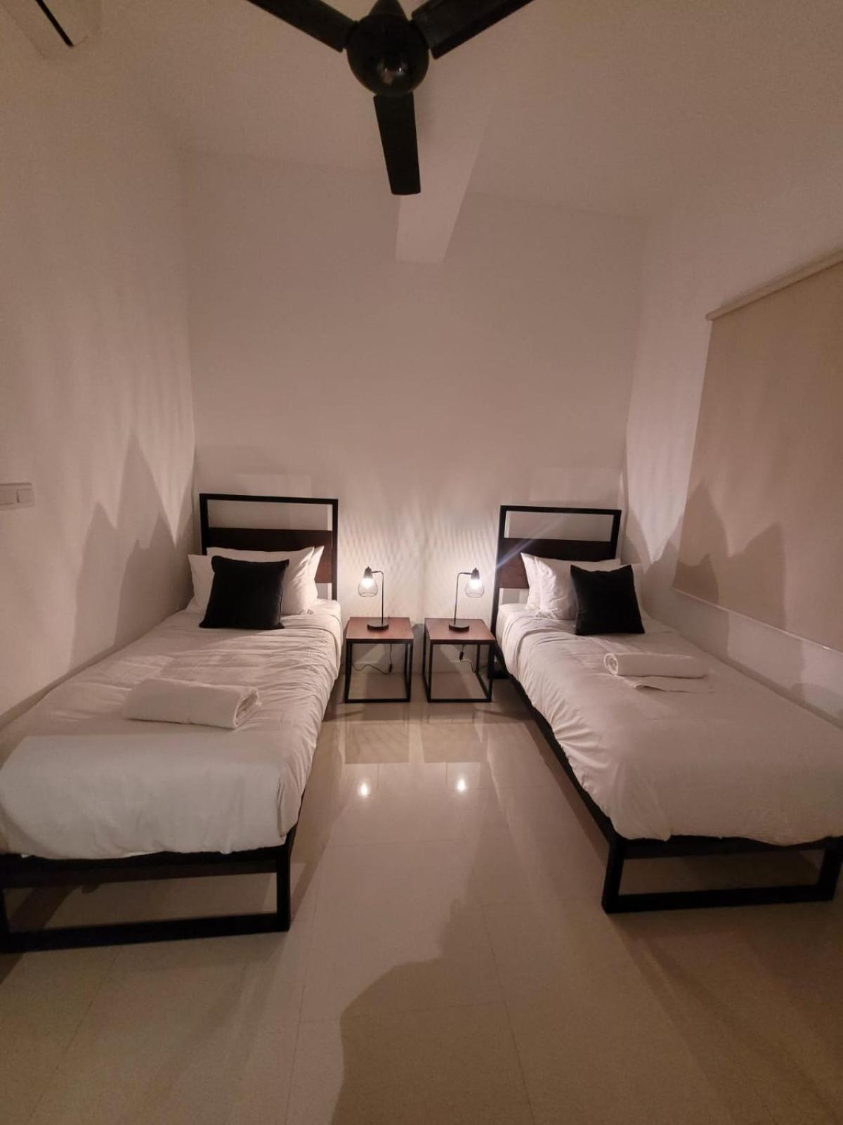 Hasara Oceanfront Apartments 高尔 外观 照片