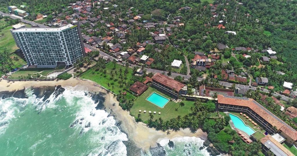 Hasara Oceanfront Apartments 高尔 外观 照片